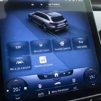 Mercedes-Benz 220C All-Terrain: Velkorysá porce klasiky se špetkou exotiky