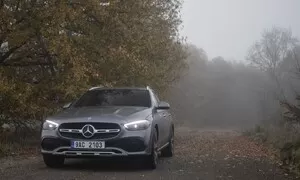 Recenze & testy: Mercedes-Benz 220C All-Terrain: Velkorysá porce klasiky se špetkou exotiky