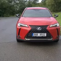 Lexus UX250h: Crossover done right