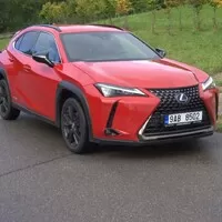 Lexus UX250h: Crossover done right