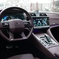 DS 9 Rivoli E-Tense 360 4x4: Francouzský křižník, co změnil směr