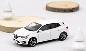 TopX: Radujme se, veselme se! 10 vánočních dárků pro automobilové nadšence