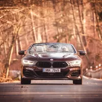 BMW M850i Cabrio xDrive: Konečně mladíkem v luxusním BMW