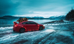 Editorial: Ferrari pod stromeček? Návrat Oltcitu? Světový mír? Jaká jsou naše vánoční přání