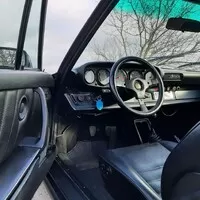 Porsche 911 opět bez motoru: výměna kapaliny do ostřikovačů a další servis