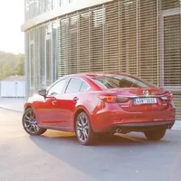 Ptejte se: Velký sedan za čtvrt milionu