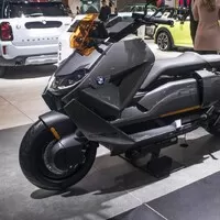 BMW CE 04