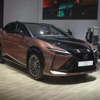 Lexus RZ