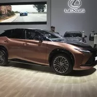 Lexus RZ