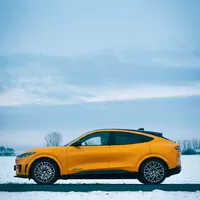 Ford Mustang Mach E GT: Musclecar, který neřve a nečoudí