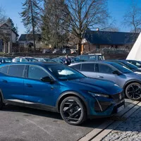 První svezení s Peugeotem 408 otevírá nerudovskou otázku