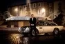 Mark Higgins a Aston Martin DB5, natáčení No Time To Die, zdroj: countytimeis.co.uk