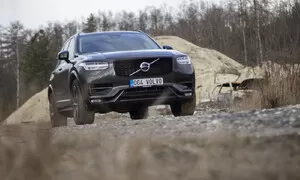 Recenze & testy: Volvo XC90 B6 Polestar Engineered: Rodinný bodyguard v nejlepších letech 