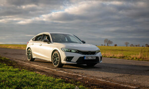 Recenze & testy: Honda Civic e:HEV Advance: Doplňující se protiklady