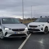 Corsa vs. Corsa: Baterie, nebo dinosauři?