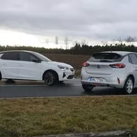 Corsa vs. Corsa: Baterie, nebo dinosauři?