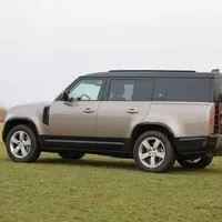 Land Rover Defender 130 D300: Svatý grál nalezen