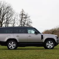 Land Rover Defender 130 D300: Svatý grál nalezen