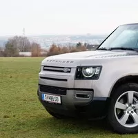 Land Rover Defender 130 D300: Svatý grál nalezen
