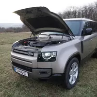 Land Rover Defender 130 D300: Svatý grál nalezen