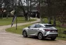 Lexus RX bez touchpadu a šestiválce, zato v růžové!