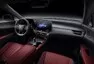 Lexus RX bez touchpadu a šestiválce, zato v růžové!