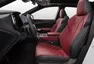 Lexus RX bez touchpadu a šestiválce, zato v růžové!