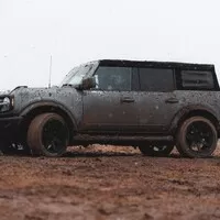 Ford Bronco Outer Banks: Angličák v životní velikosti