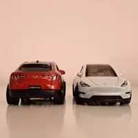Tesla model Y vs. Mustang Mach-E: Srovnávací test dostupných elektromobilů