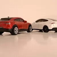 Tesla model Y vs. Mustang Mach-E: Srovnávací test dostupných elektromobilů