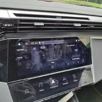 Peugeot 408 Hybrid 225: To je pěkná směsice