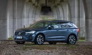 Recenze & testy: Volvo XC60 T8 Recharge: Vyladěný plug-in, kde se chyby hledají těžko