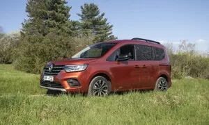Recenze & testy: Renault Kangoo 1.3 TCe: Rodinný kočár, pracant a svačinář v jednom