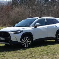 Toyota Corolla Cross 2.0 Hybrid: Staré jméno novým kouskům naučíš