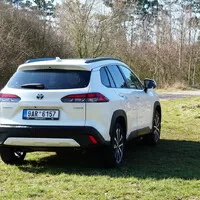 Toyota Corolla Cross 2.0 Hybrid: Staré jméno novým kouskům naučíš
