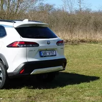 Toyota Corolla Cross 2.0 Hybrid: Staré jméno novým kouskům naučíš