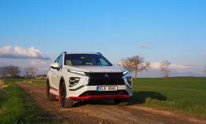 Recenze & testy: Mitsubishi Eclipse Cross PHEV: Velké překvapení