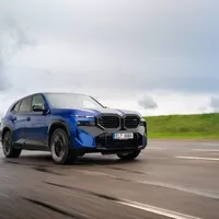 Třaskavé novinky pro letošní rok: BMW ukázalo XM, 750e a M3 Competition Touring