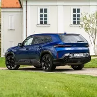 Třaskavé novinky pro letošní rok: BMW ukázalo XM, 750e a M3 Competition Touring
