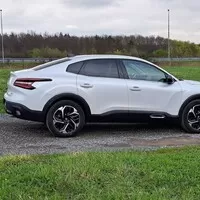 Citroën C4X 1,5 HDi: Kompaktní sedany se vracejí. Anebo ne?