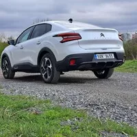 Citroën C4X 1,5 HDi: Kompaktní sedany se vracejí. Anebo ne?