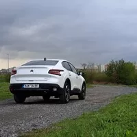 Citroën C4X 1,5 HDi: Kompaktní sedany se vracejí. Anebo ne?