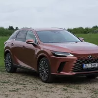 Lexus RX 450h+: Když elektrifikace dává smysl