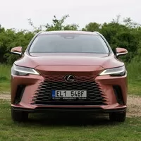 Lexus RX 450h+: Když elektrifikace dává smysl