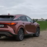 Lexus RX 450h+: Když elektrifikace dává smysl