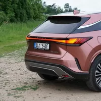 Lexus RX 450h+: Když elektrifikace dává smysl