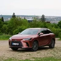 Lexus RX 450h+: Když elektrifikace dává smysl