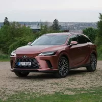 Lexus RX 450h+: Když elektrifikace dává smysl