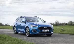 Recenze & testy: Ford Focus Combi ST Line: Poslední normální auto pro normální lidi?