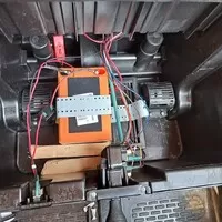 Levný elektromobil který potěší celou rodinu existuje. Jen není moc velký.